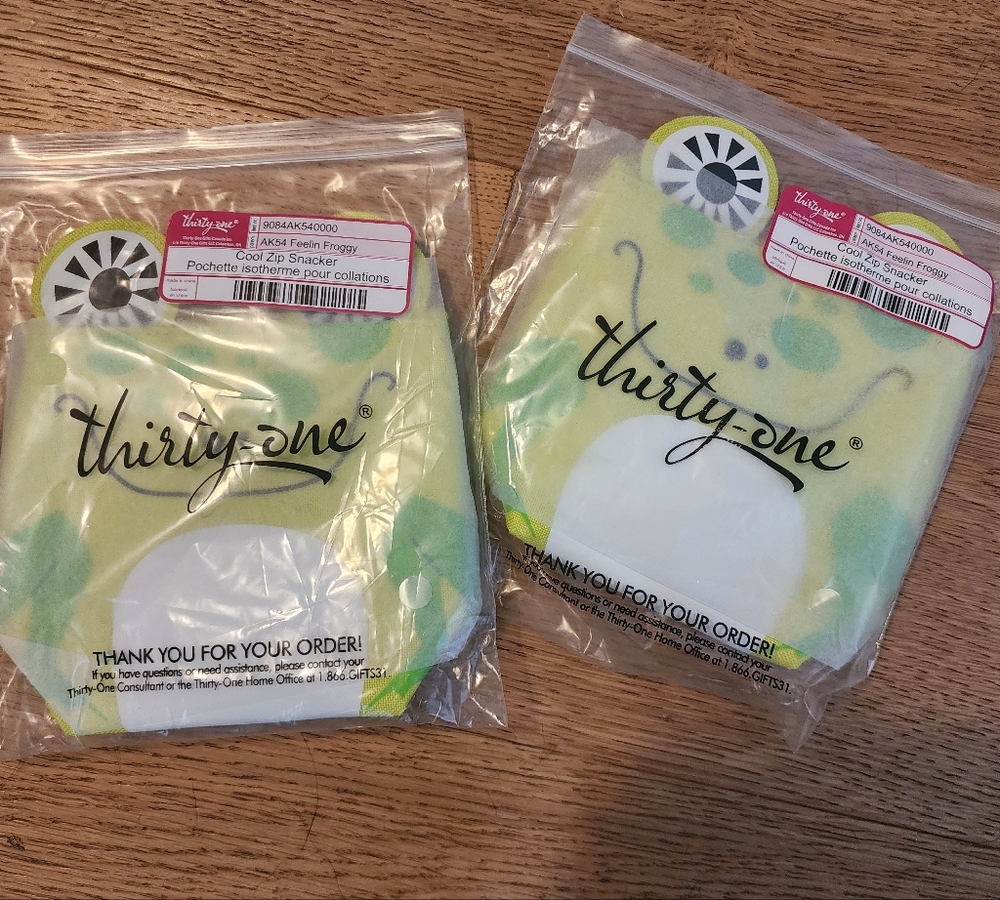 Thirty-One Feelin' Froggy Cool Zip Snacker